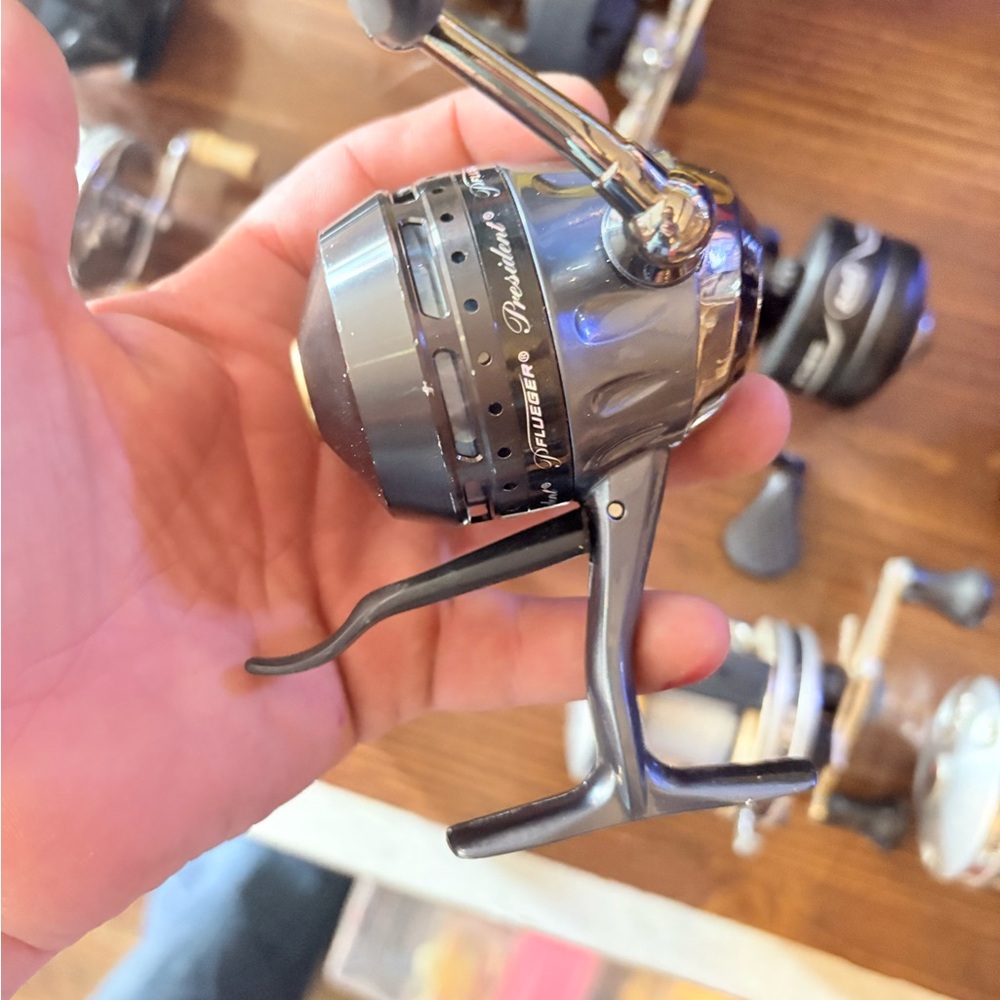 Assorted Fishing Reels Collection - Picture 9 of 13